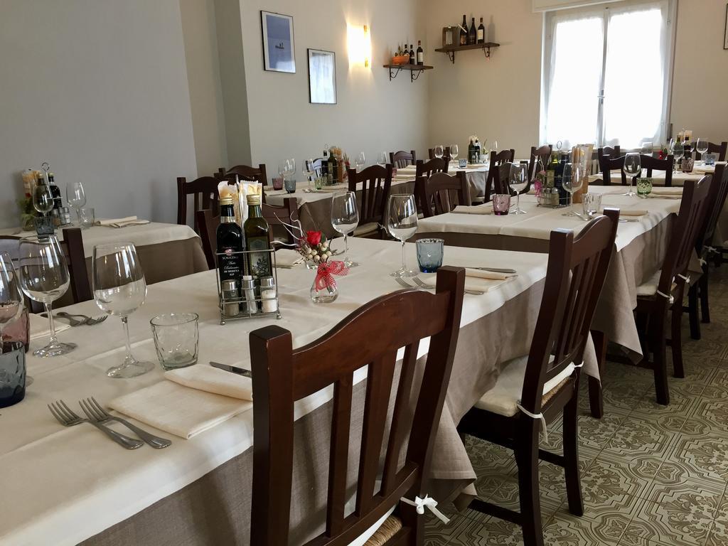 Hotel La Lanterna à Garde Extérieur photo